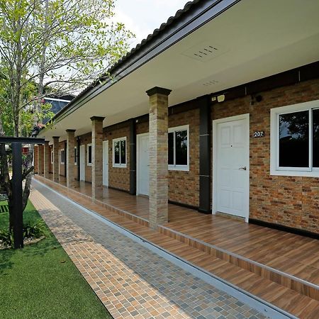 The Vega Resort Chonburi Luaran gambar