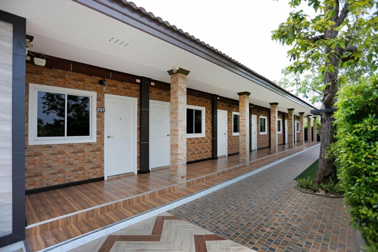 The Vega Resort Chonburi Luaran gambar